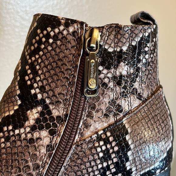 BLONDO Nao Snake Print Ankle Bootie - Picture 14 of 16